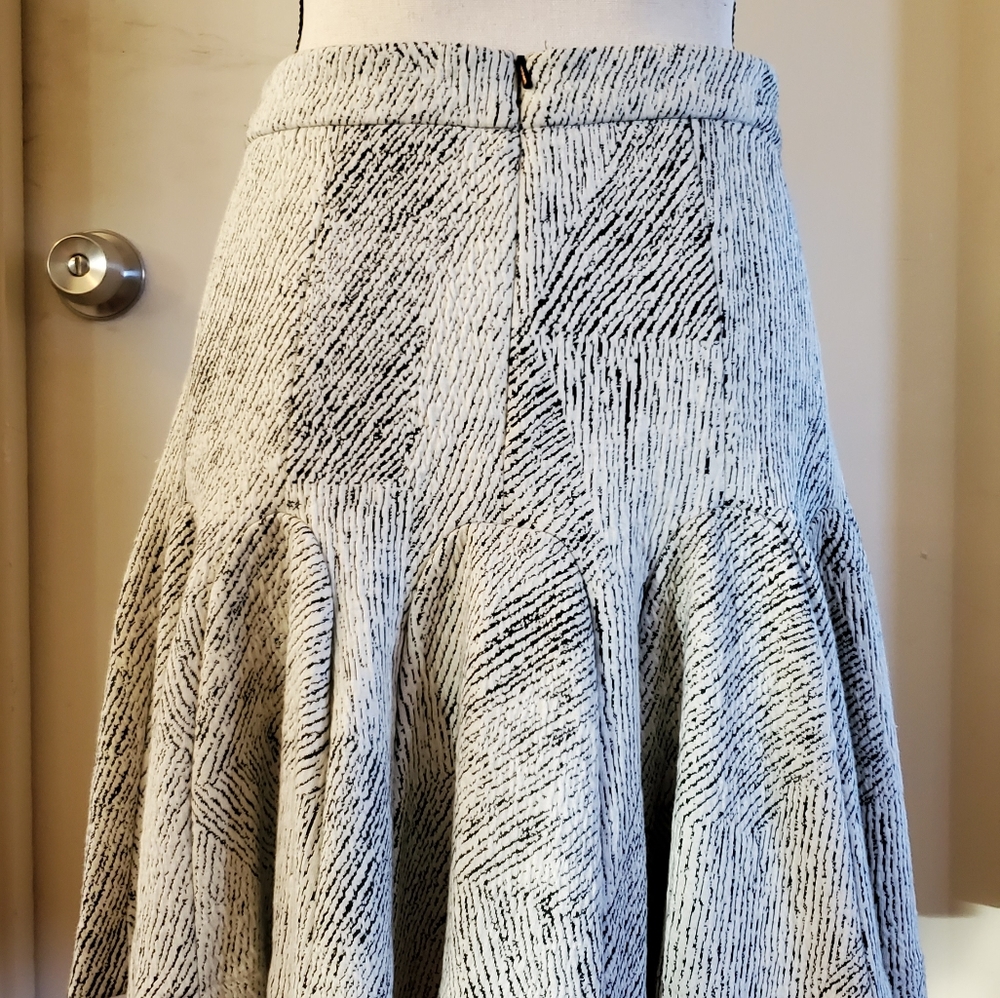 Skirt - Picture 2 of 2